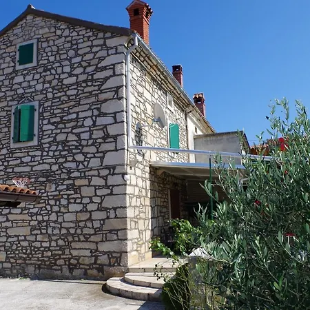 House In Village * Rakalj