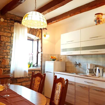 House In Village Дом отдыха