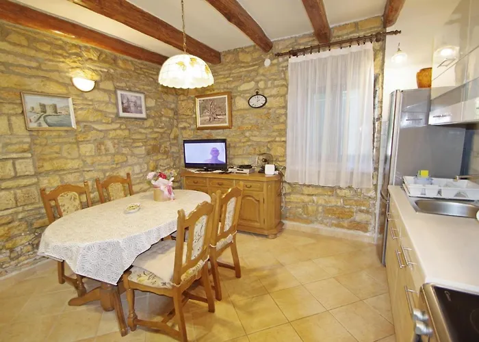 House In Village 펜션 *